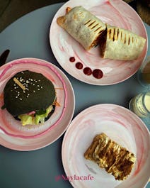 Nayla Cafe