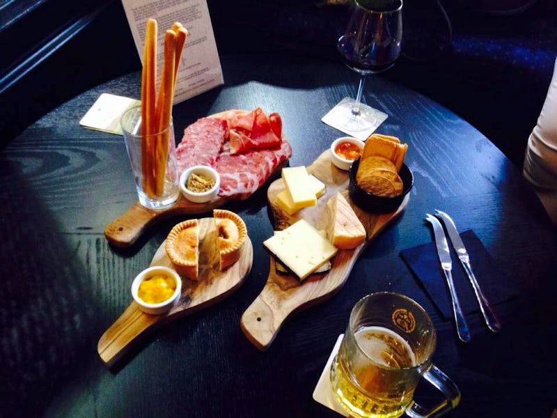 The Cave Stortford, Stortford Restaurant Review, Menu, Opening Times