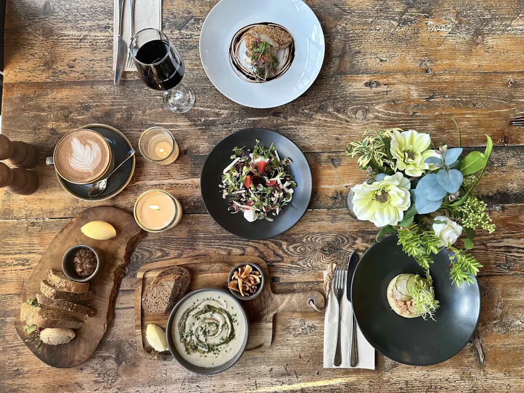 Hidden River Cafe