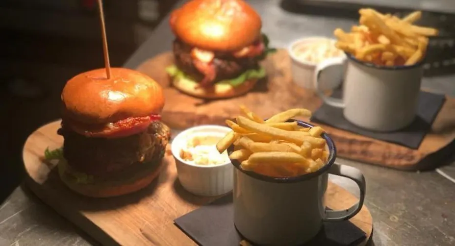The Fifield Inn, Berkshire - Restaurant Review, Menu, Opening Times