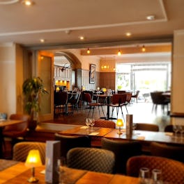 Hurtwood Inn Pub and Restaurant