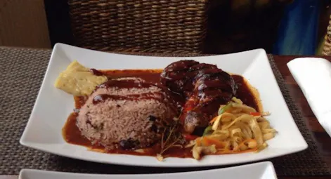 Comies Caribbean Grill