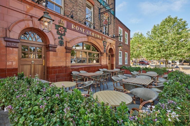The Rose & Crown Clapham Old Town