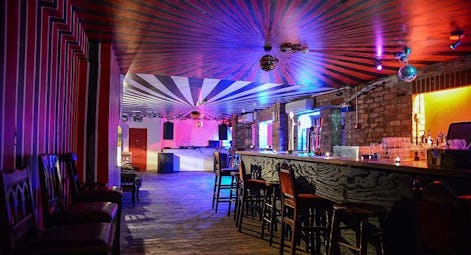 Tipsy Bar