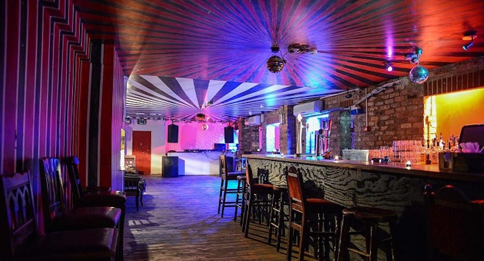 Tipsy Bar