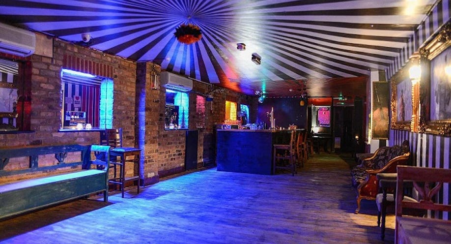 Tipsy Bar