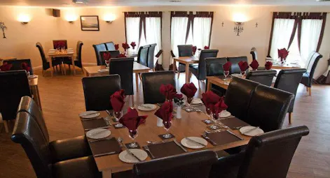 Nineteen Restaurant & Bar