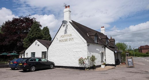 Ponthir House Inn