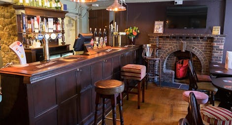 Ponthir House Inn