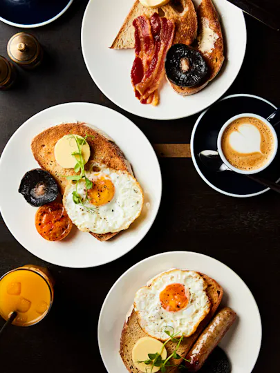 Pivot Bar & Bistro