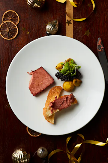Pivot Bar & Bistro