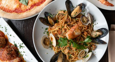67 Pizza & Lounge Bar
