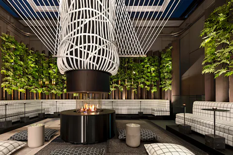 8 at The Londoner