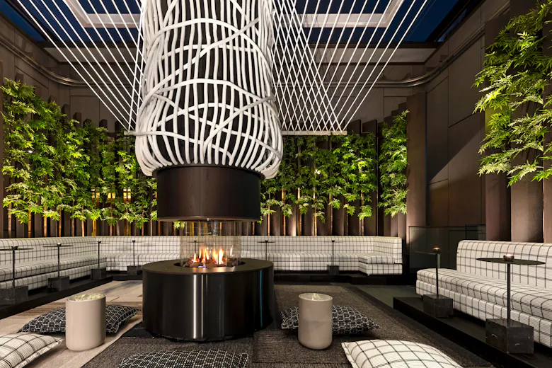 8 at The Londoner