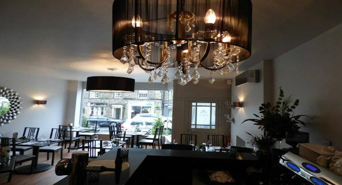 Quinta Bar and Grill