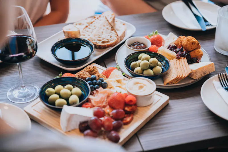 The Lounge By Graze Life, Hertfordshire - Restaurant Review, Menu ...