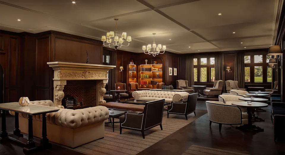 The Library Club at Fairmont Windsor Park