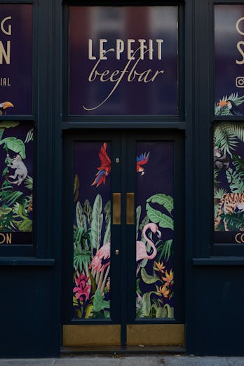 Le Petit Beefbar, London - Restaurant Review, Menu, Opening Times