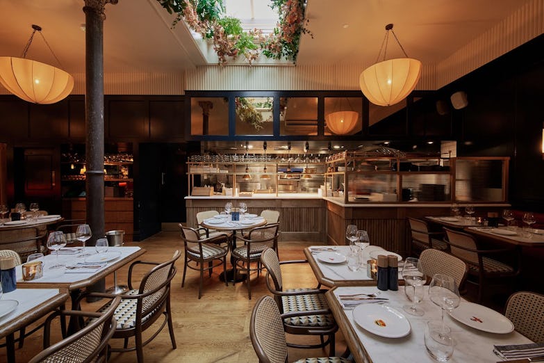 Le Petit Beefbar, London - Restaurant Review, Menu, Opening Times