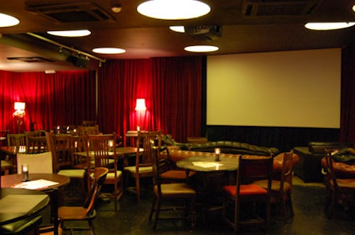 Roxy Bar & Screen