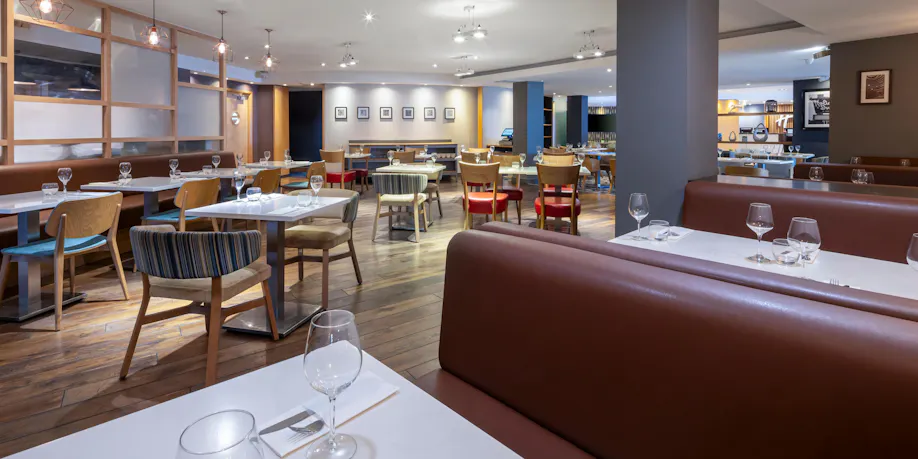 Open Lobby at Holiday Inn Reading South