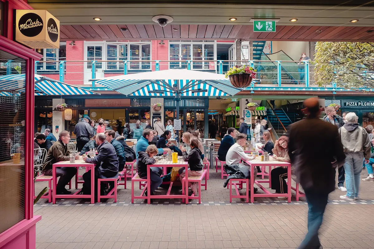 Kingly Court