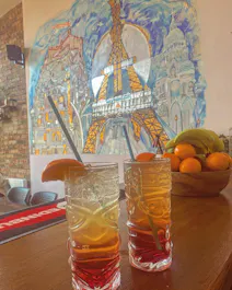 La Plaza Bistro