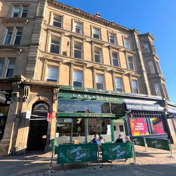 La Plaza Bistro