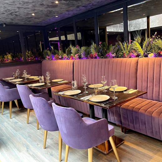 GRÄS Restaurant & Lounge