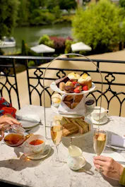 Riverhouse Restaurant