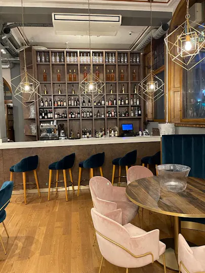 MASQ Restaurant and Bar