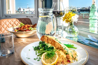 No1 Bar & Bistro