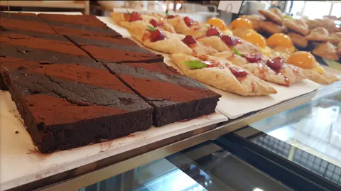 Louis Patisserie