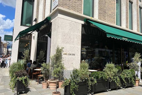 Café Leon Dore