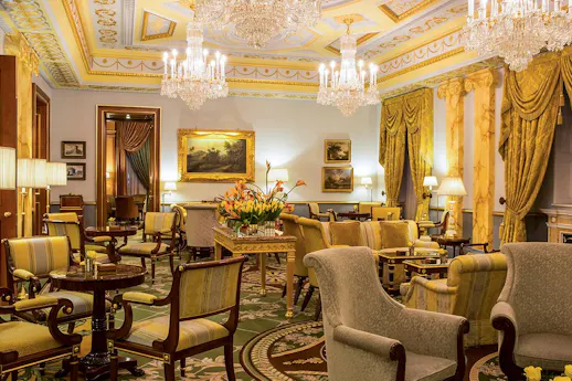 Sw1x 7ta 889 Local Restaurants near The Peninsula London