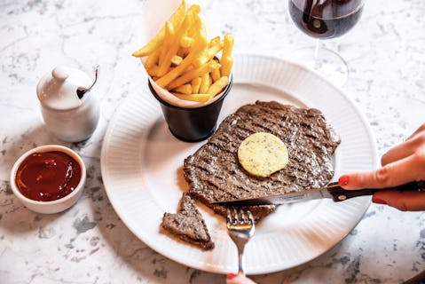 Cote Brasserie Hay's Galleria