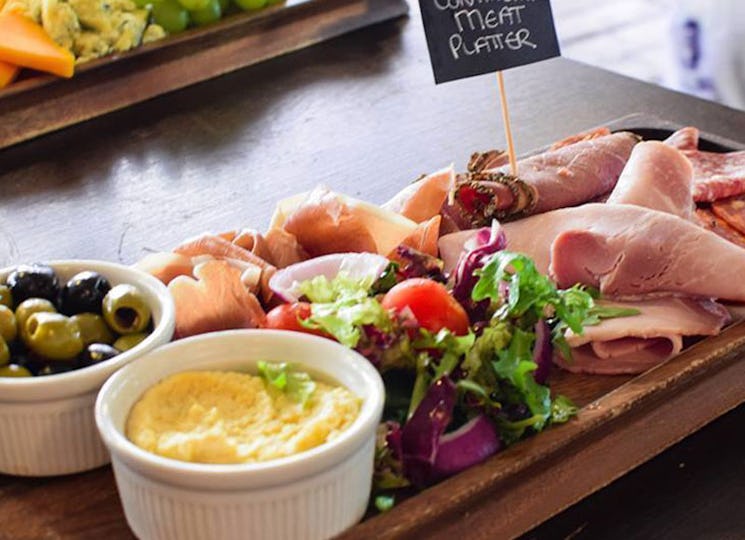 ARLO Bistro & Cafe