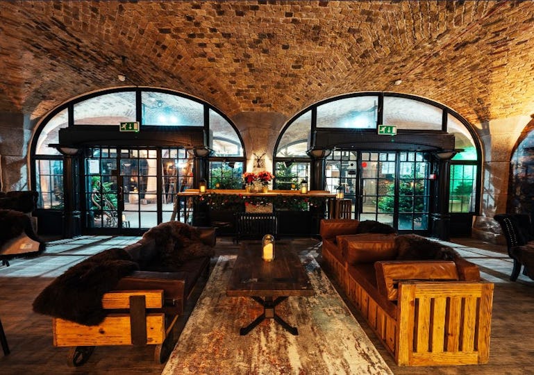 Dock Bar