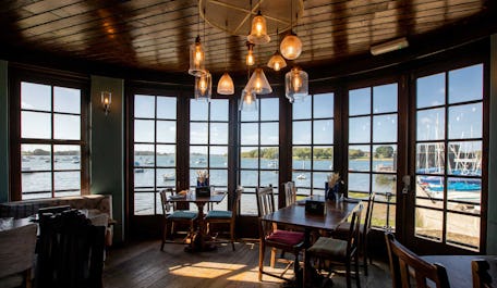 Crown & Anchor