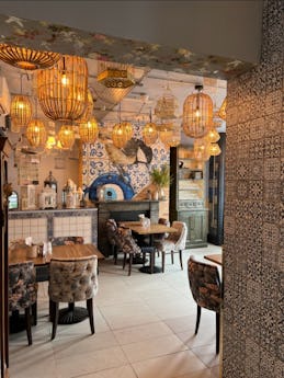 Megan's by The Castle - Guildford