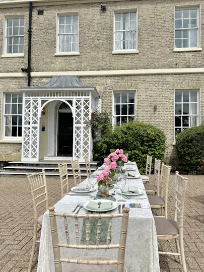Brasserie Restaurant at London Chigwell Prince Regent Hotel