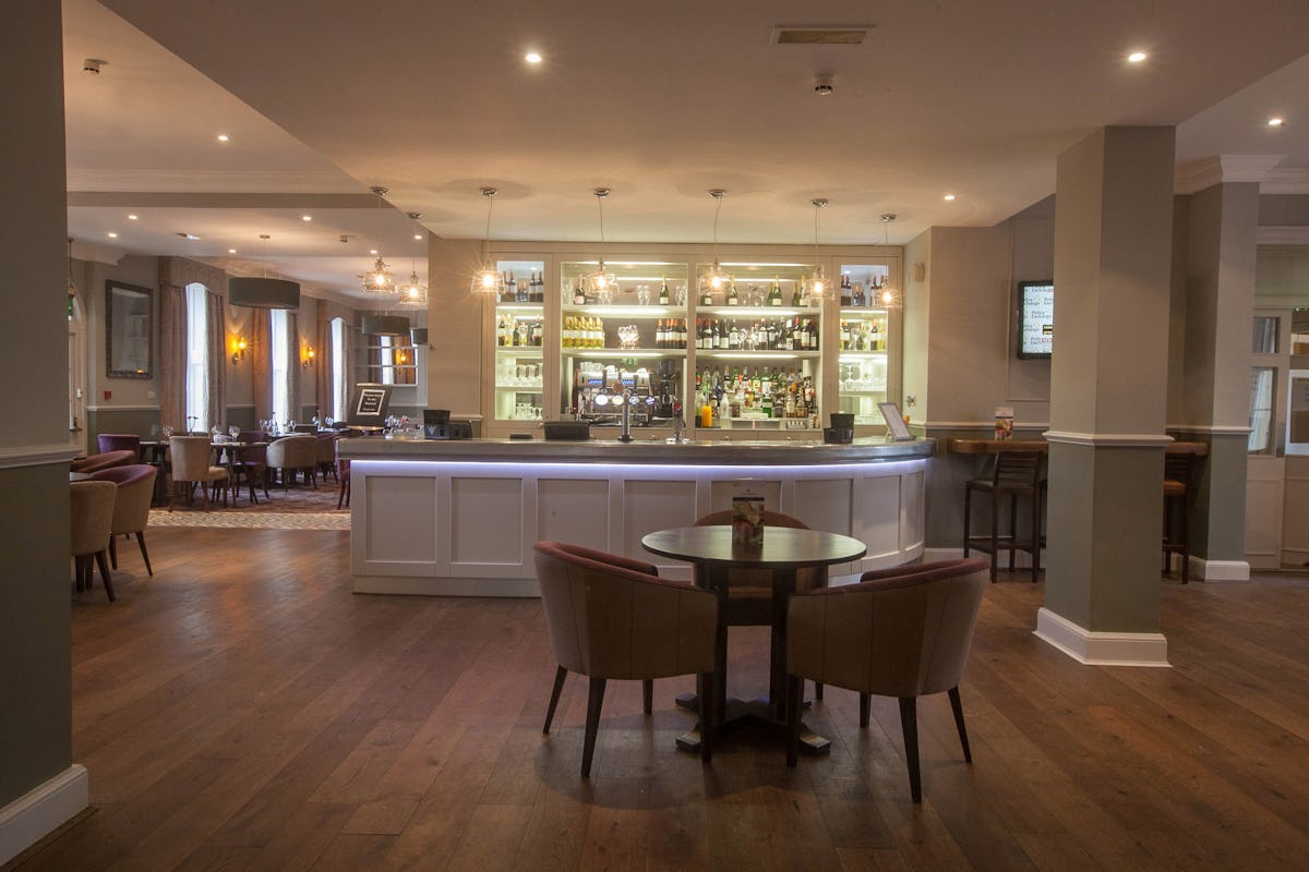 Brasserie Restaurant at London Chigwell Prince Regent Hotel
