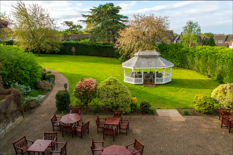 Brasserie Restaurant at London Chigwell Prince Regent Hotel