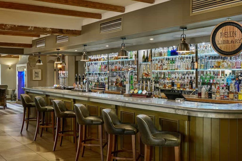 Waterside Bar & Restaurant at Lion Quays Resort