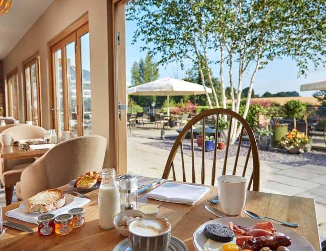 Waterside Bar & Restaurant at Lion Quays Resort