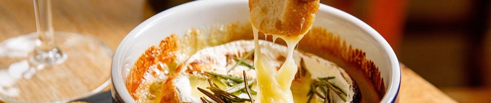Nomad Bar & Kitchen