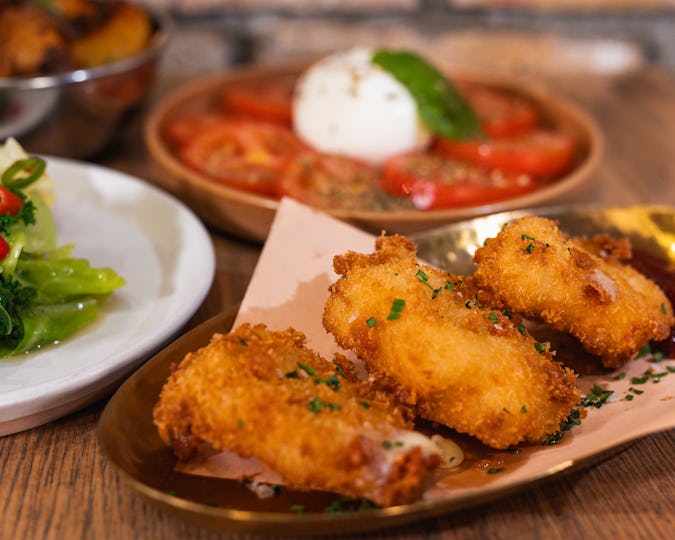 DeGusto Italian Restaurant & Pizzeria 