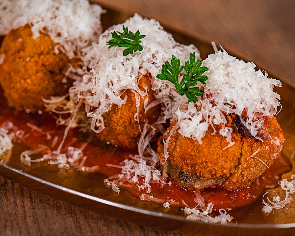 DeGusto Italian Restaurant & Pizzeria 