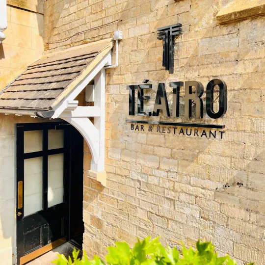 Téatro Bar & Restaurant