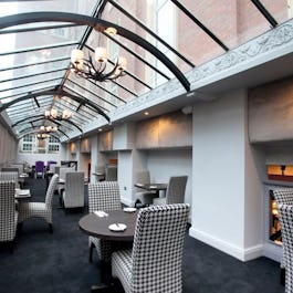 No/6 Bar & Lounge